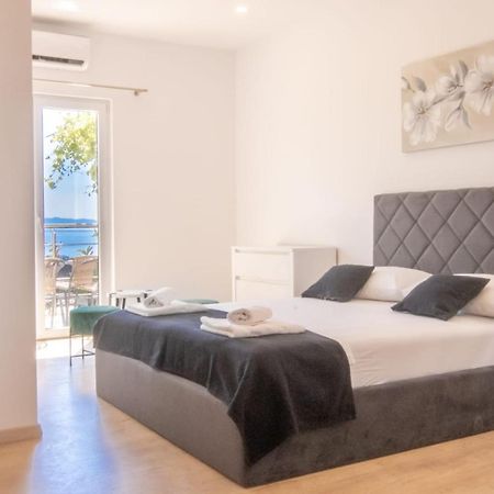 Apartment Cvita Free Beach Parking Makarska Exteriör bild