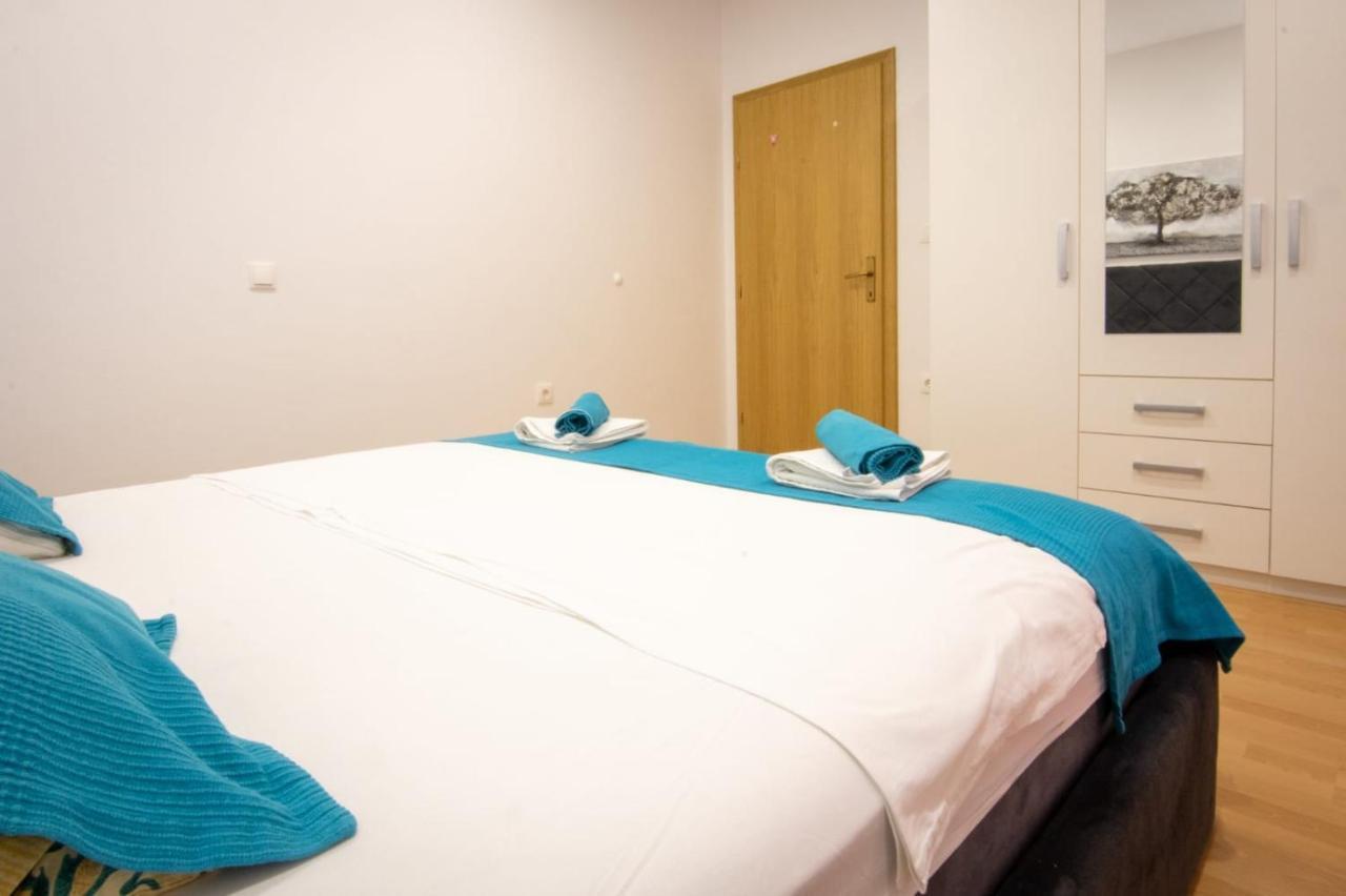 Apartment Cvita Free Beach Parking Makarska Exteriör bild