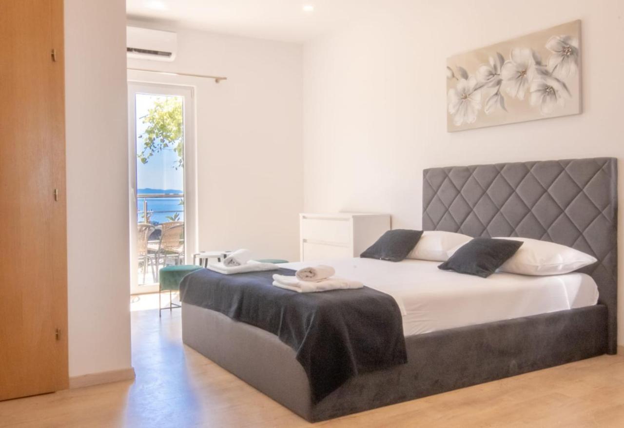 Apartment Cvita Free Beach Parking Makarska Exteriör bild